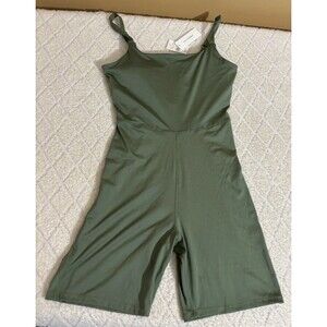NWT No Comment Women’s Olive Green Romper Jumpsuit Size Large